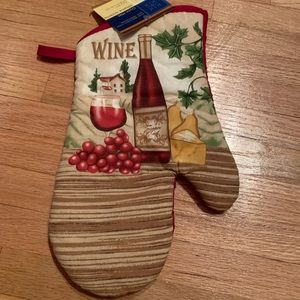 Red Wine Oven Mitt
